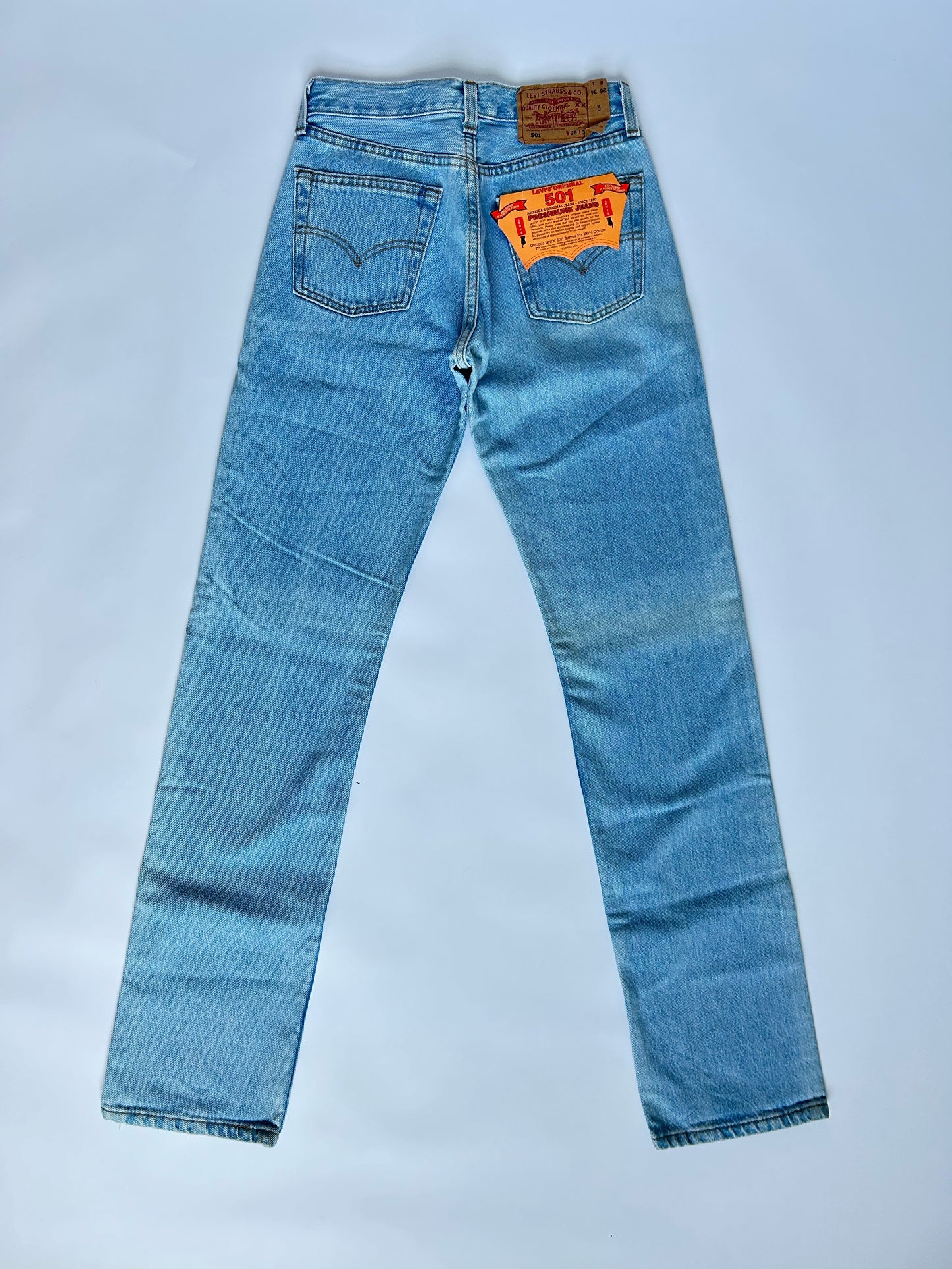 501 VINTAGE LEVI'S | SIZE 28